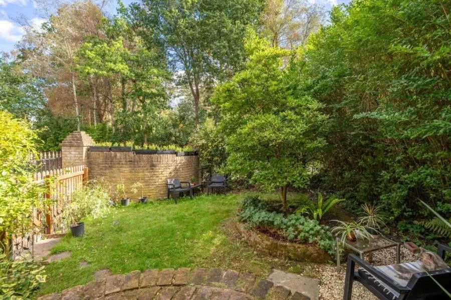 Westwood Road, Windlesham, GU20, photo 8