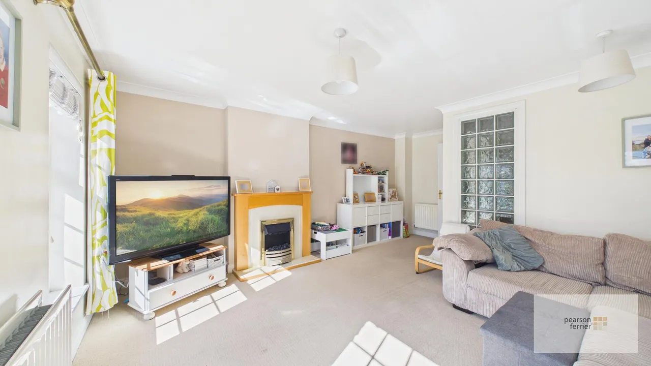 Kenyon Crescent, Bury, BL9 6WH, photo 3