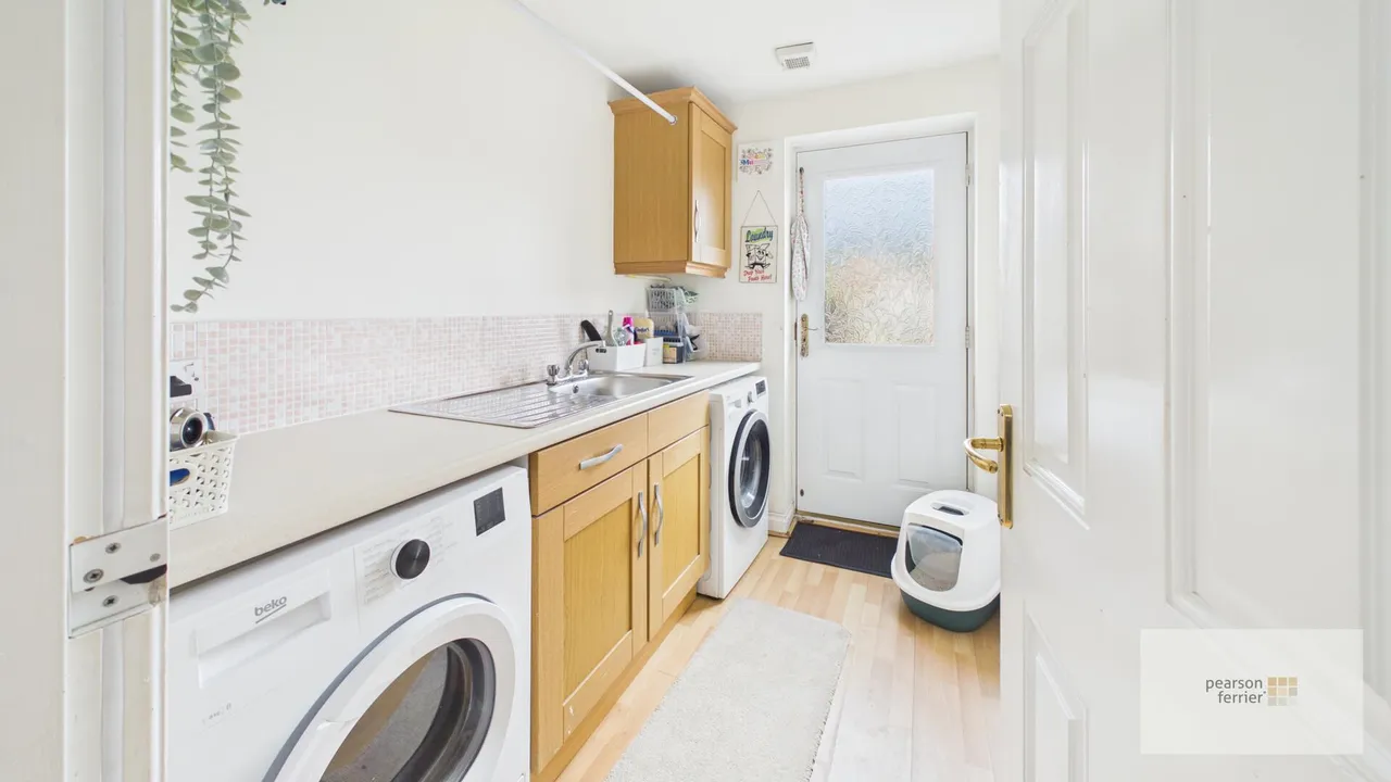 Kenyon Crescent, Bury, BL9 6WH, photo 15