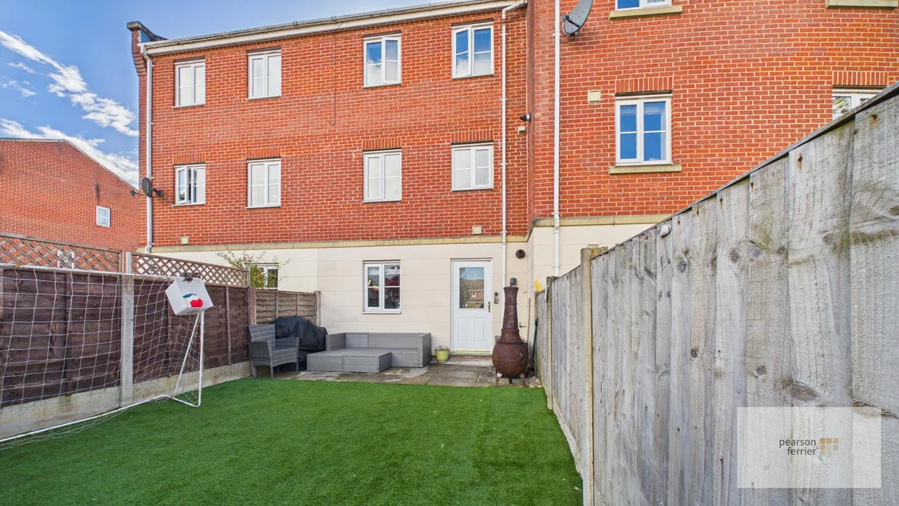 Kenyon Crescent, Bury, BL9 6WH, photo 16