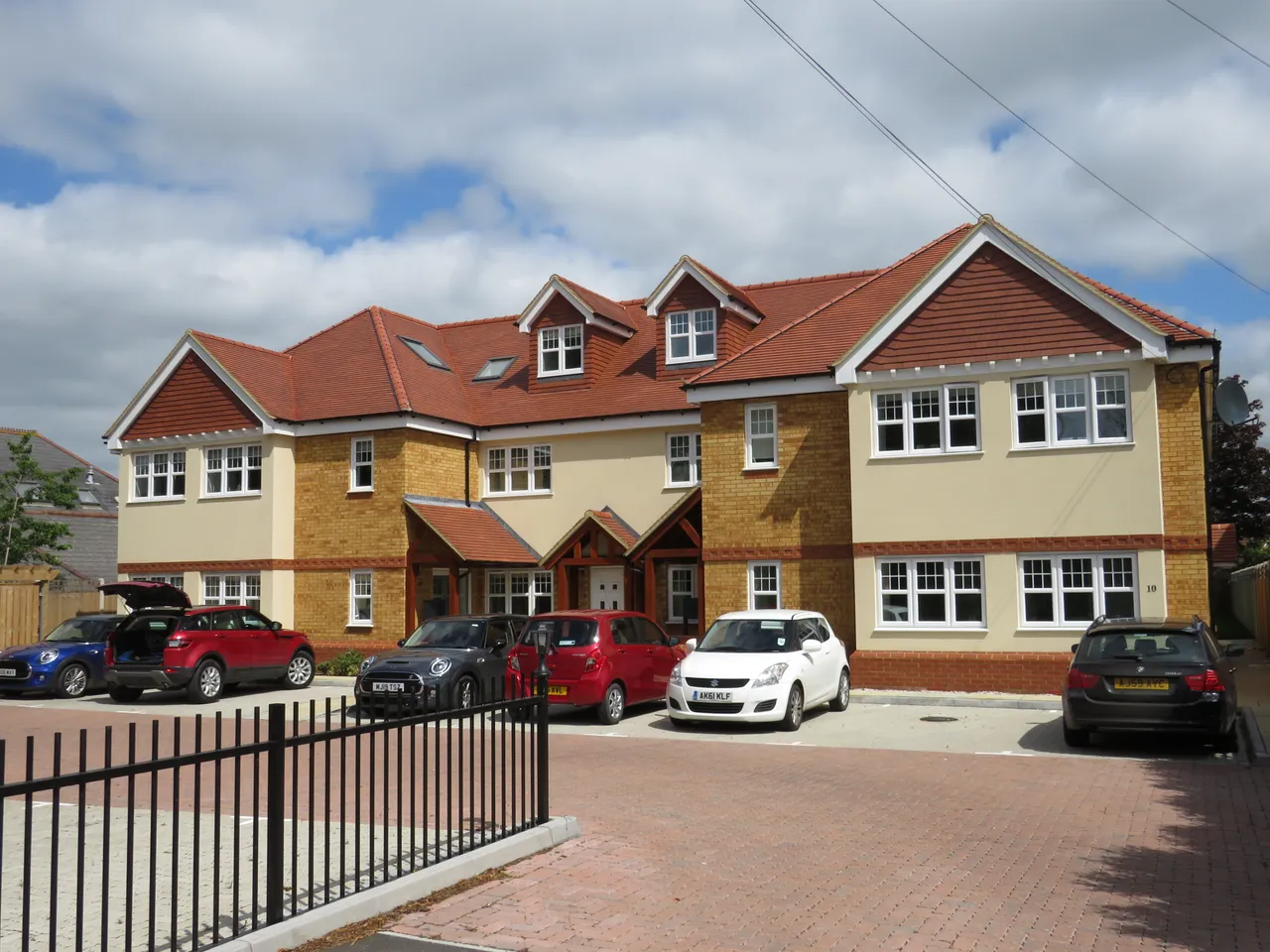 London Road, Aston Clinton, AYLESBURY, photo 2