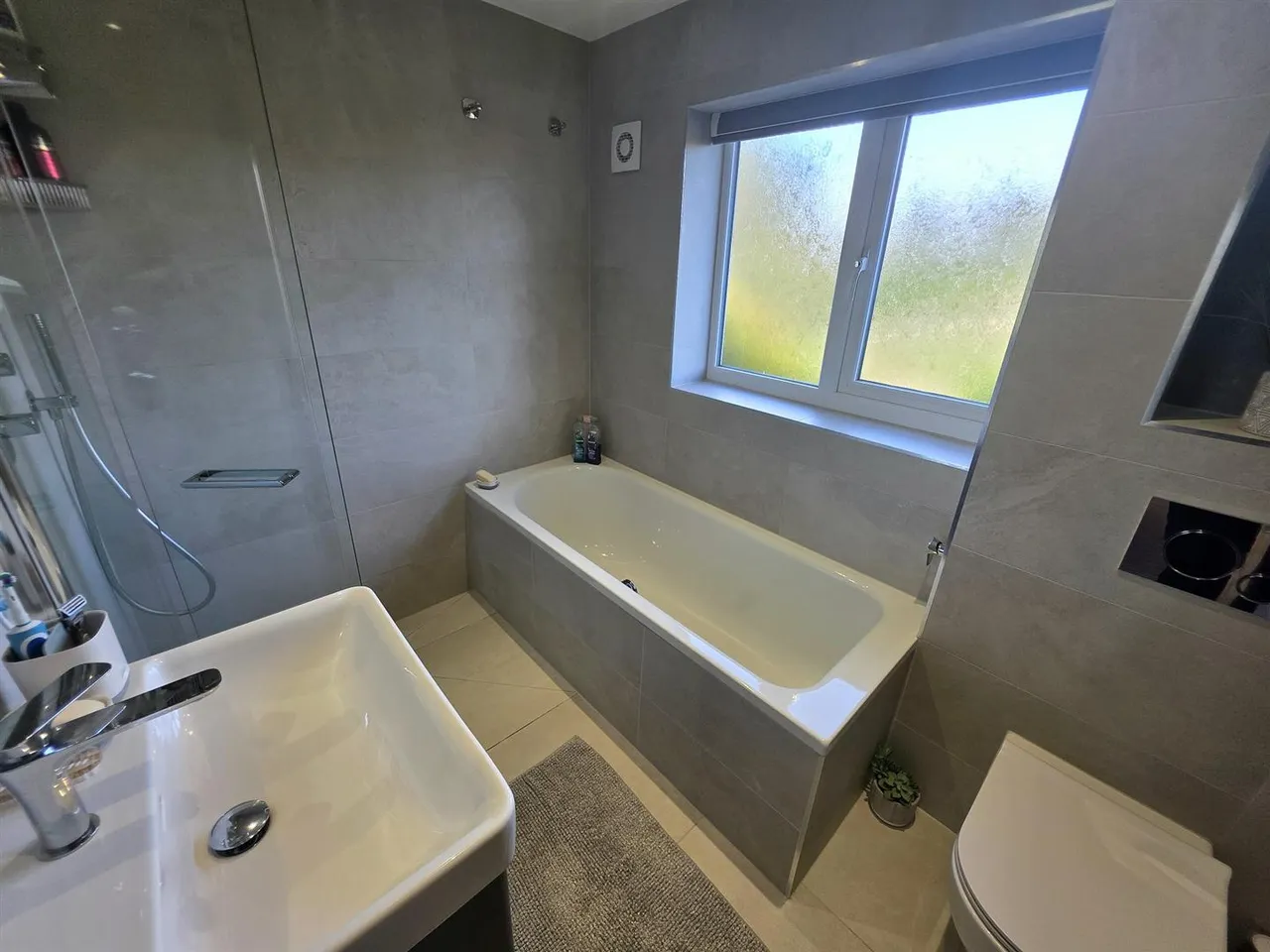 New Hall Avenue, Heald Green, photo 16