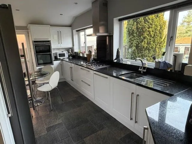 New Hall Avenue, Heald Green, photo 7