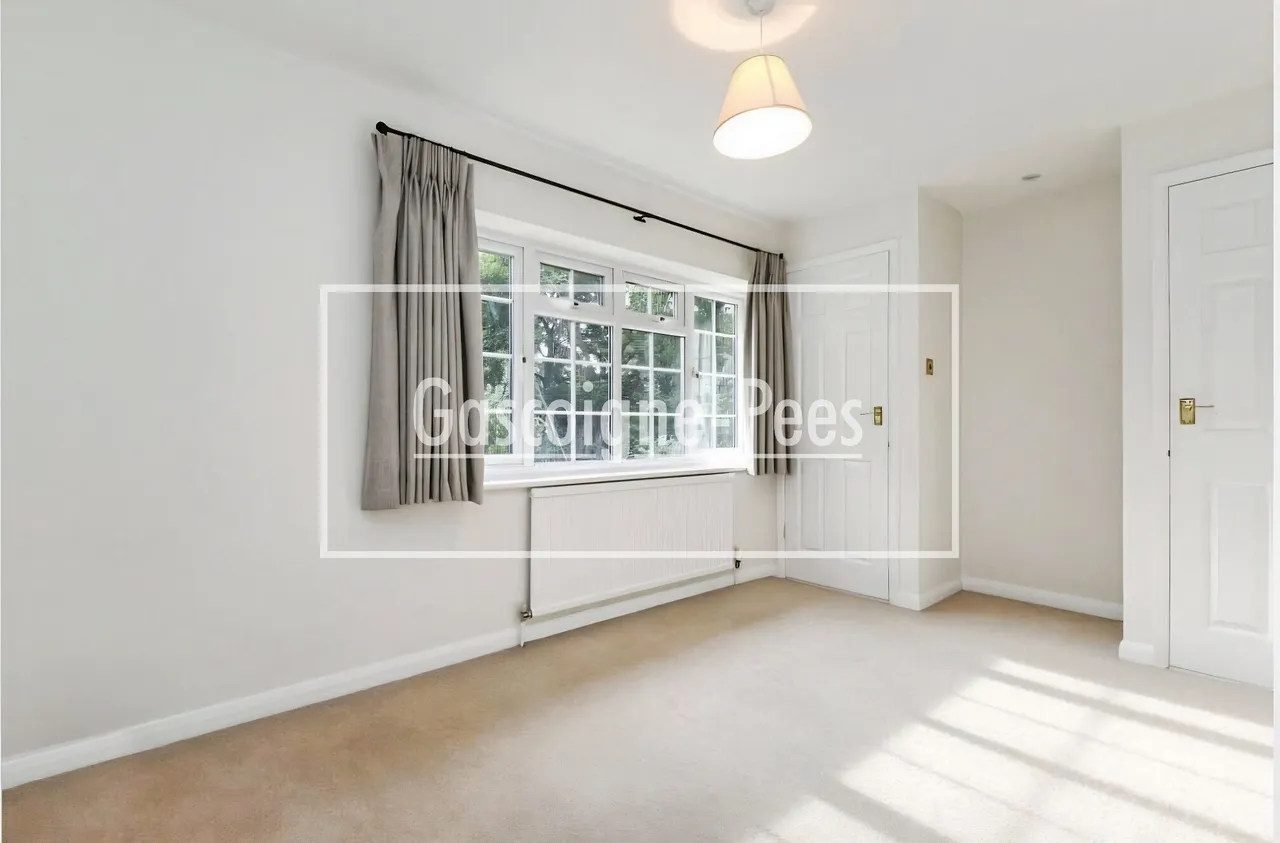 West Byfleet, KT14, photo 8