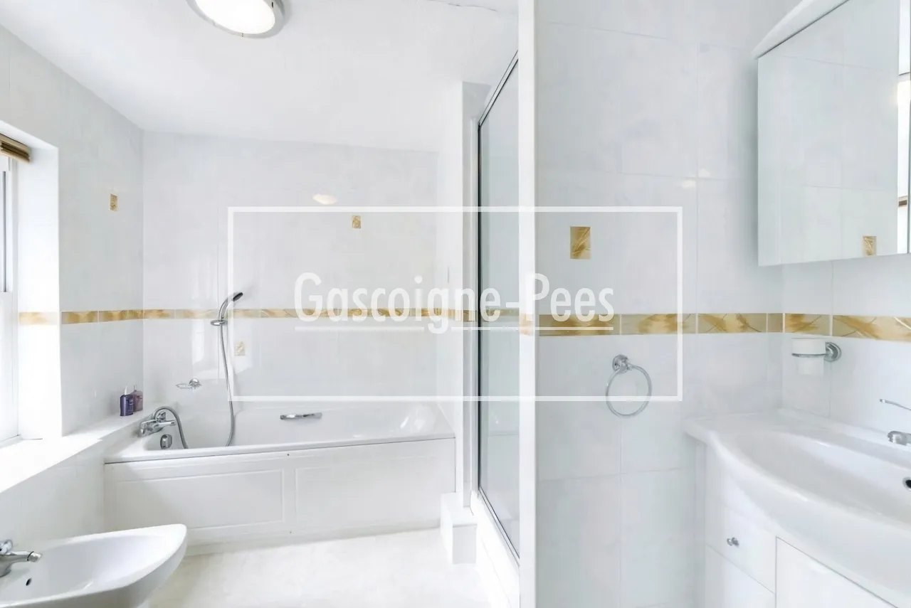 West Byfleet, KT14, photo 5