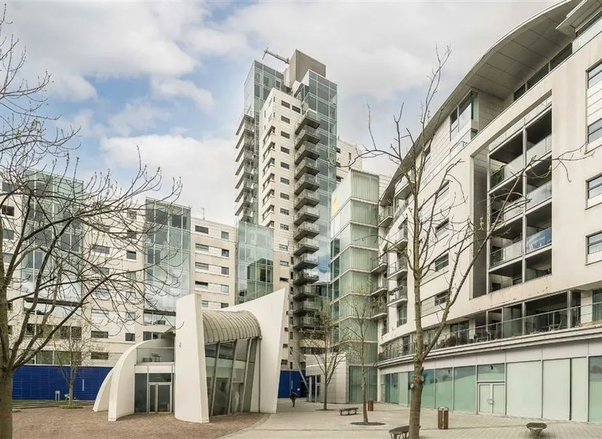 2 bed flat to rent — Empire Square West, London Bridge, SE1