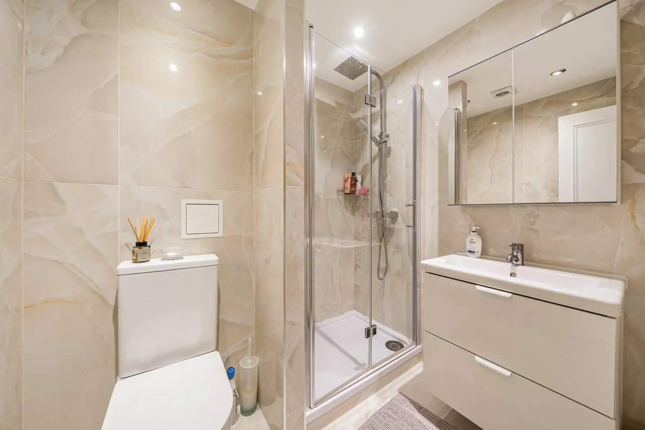 Flat 3, 13 Trebovir Road, London, photo 11