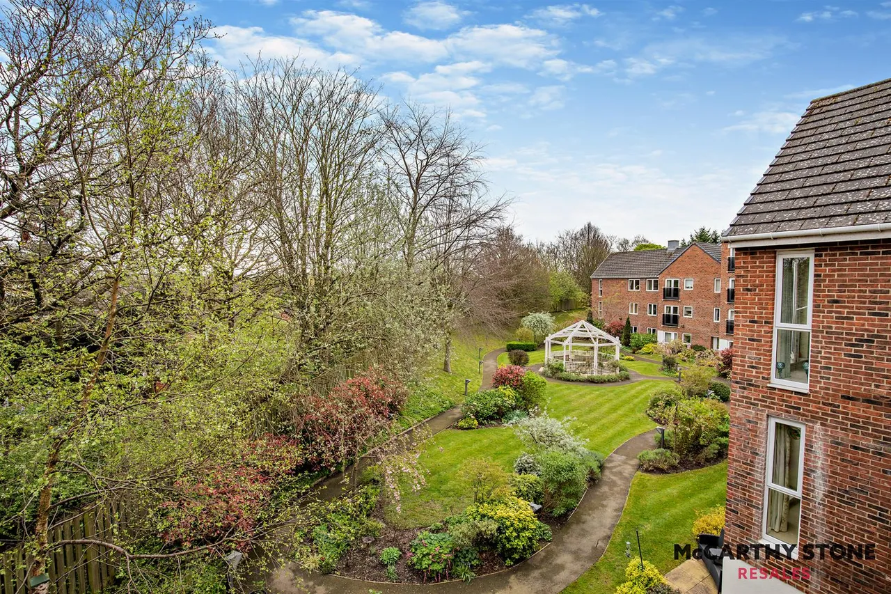Station Approach, Cheadle Hulme, SK8, photo 14