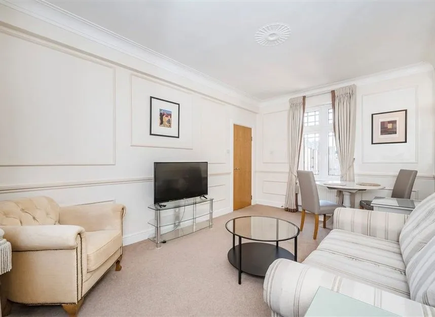 Weymouth Street, Marylebone, W1G, photo 3