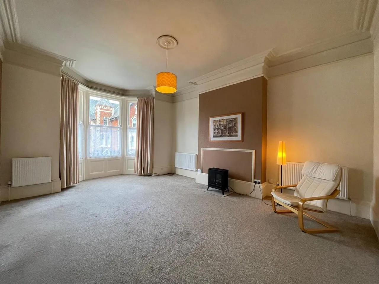 28 Esplanade Gardens, Scarborough YO11 2AP, photo 3