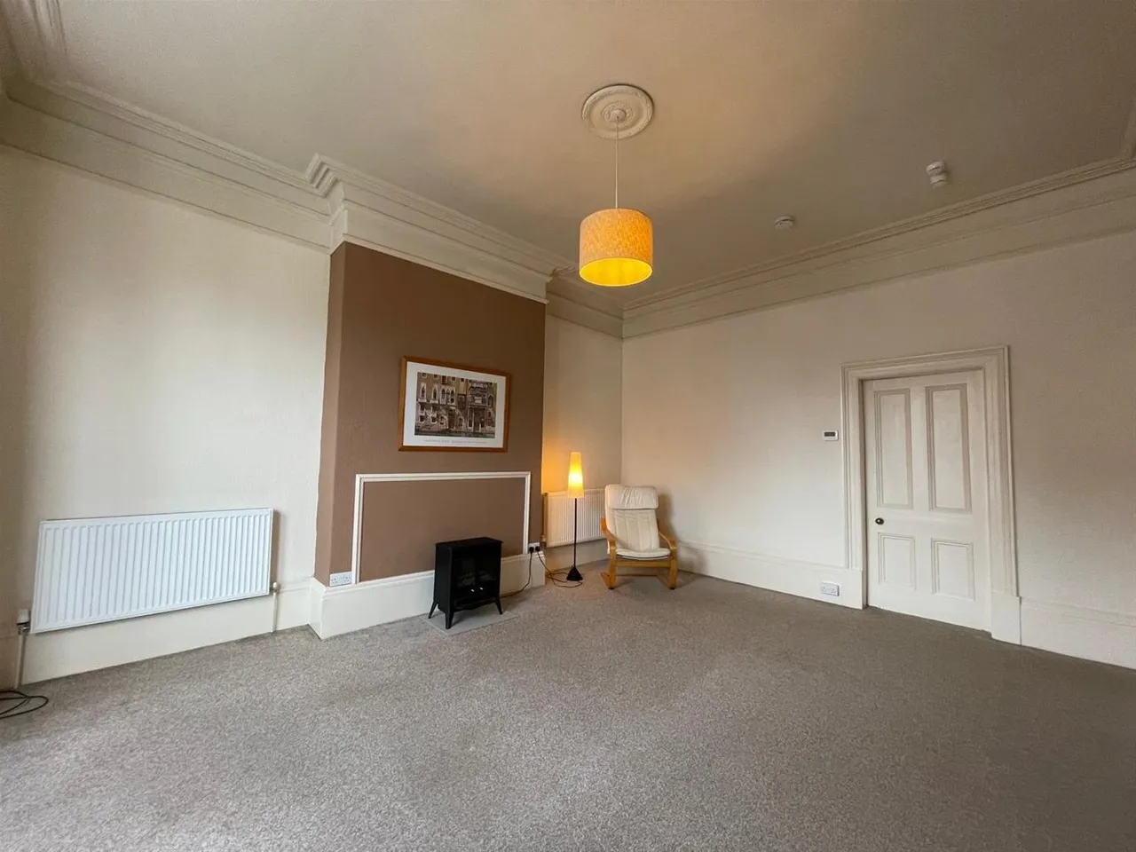 28 Esplanade Gardens, Scarborough YO11 2AP, photo 2