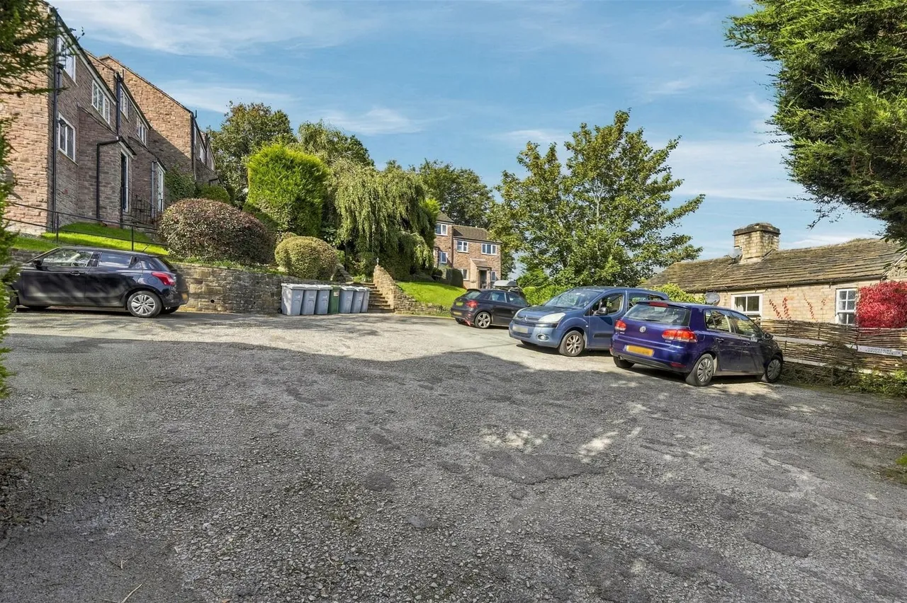 High Street, Bollington, SK10, photo 26