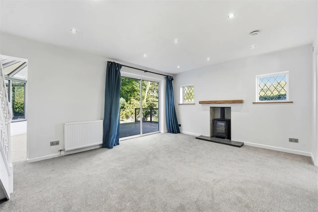 High Street, Bollington, SK10, photo 6