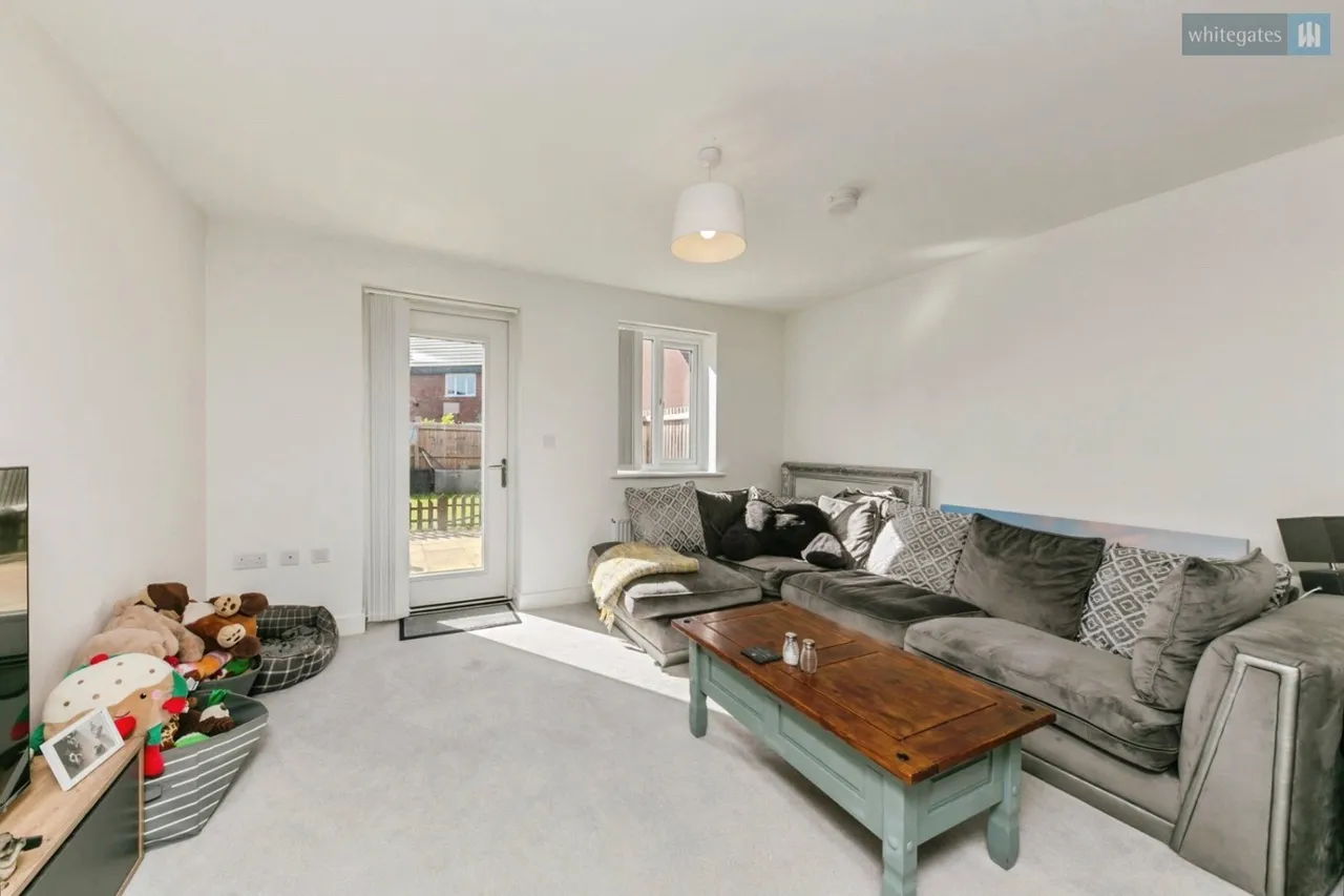 Thomas Aston Place, Henhull, CW5, photo 5