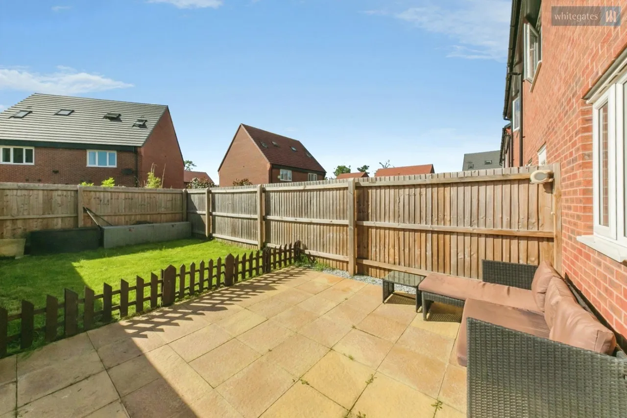 Thomas Aston Place, Henhull, CW5, photo 2