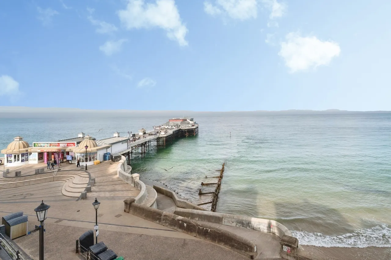 2 bed flat for sale, Jetty Street, Cromer, NR27
