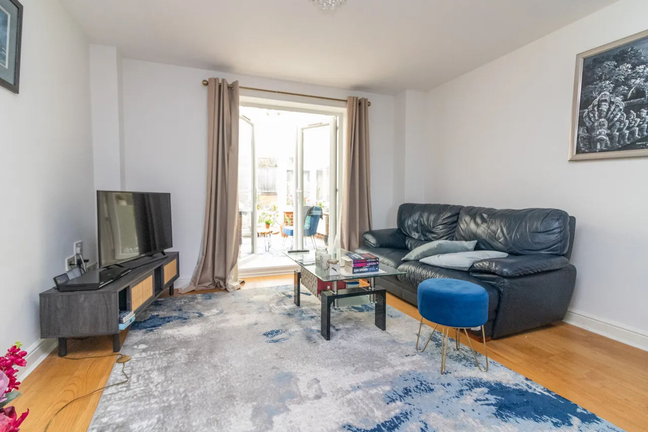 Ruskin Field, Anstey, LE7, photo 10