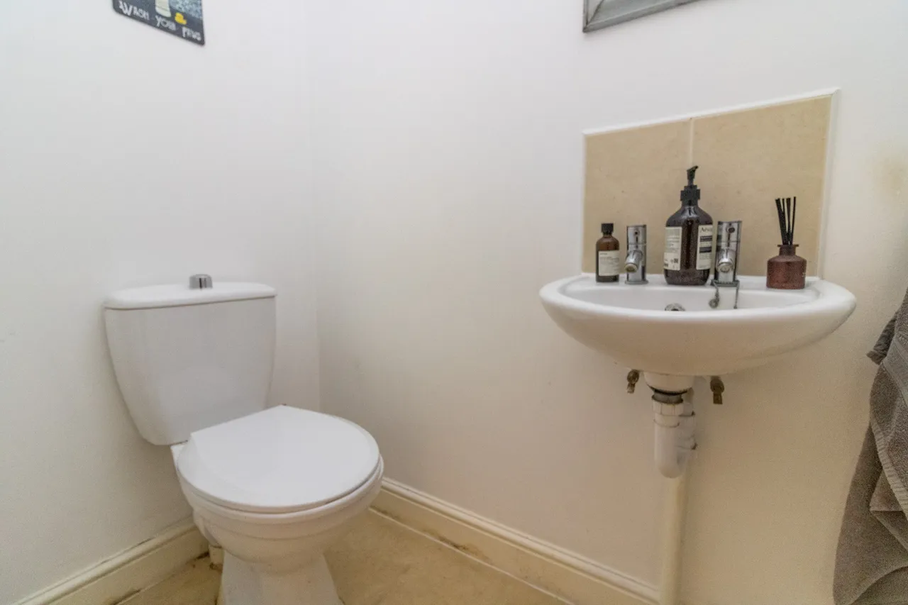 Ruskin Field, Anstey, LE7, photo 6