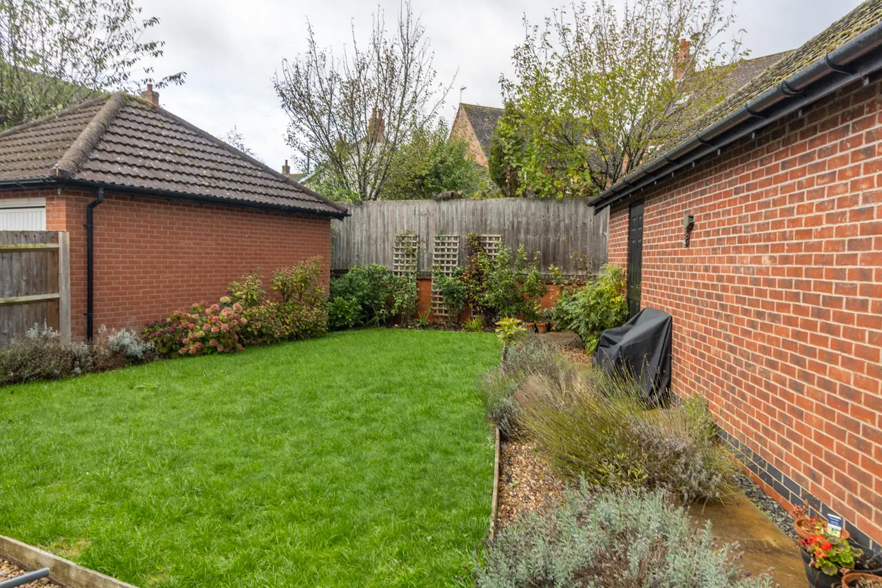 Ruskin Field, Anstey, LE7, photo 30