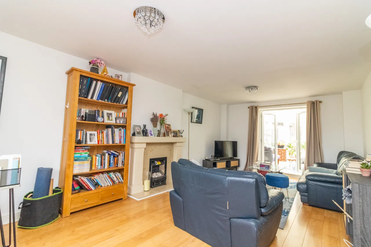 Ruskin Field, Anstey, LE7, photo 12