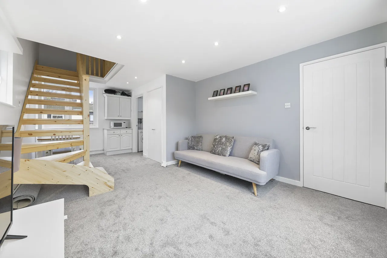 London, E1W, photo 9
