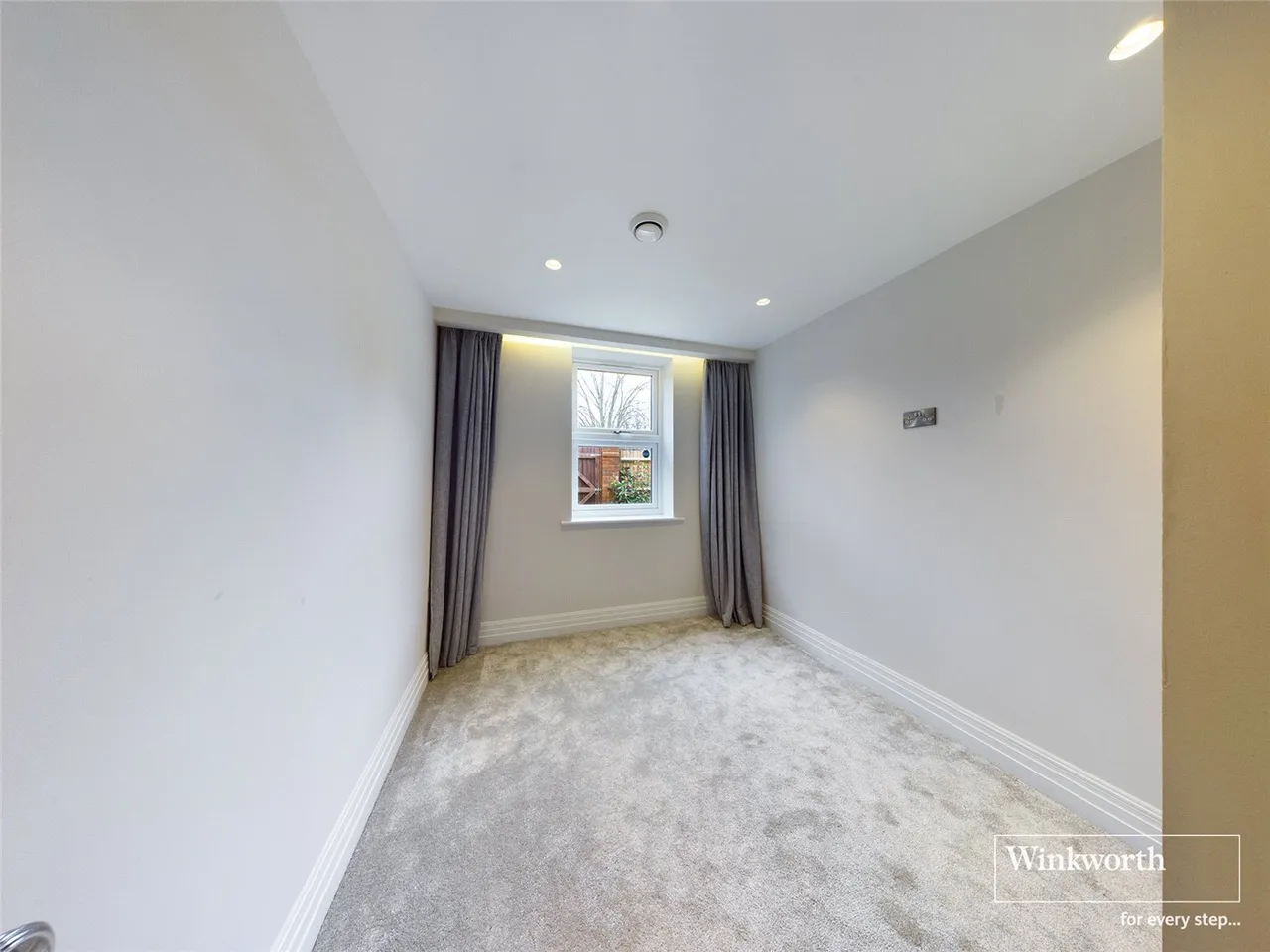 Grayson Court, 2 Wilson Road, Reading, Berkshire, RG30, photo 3