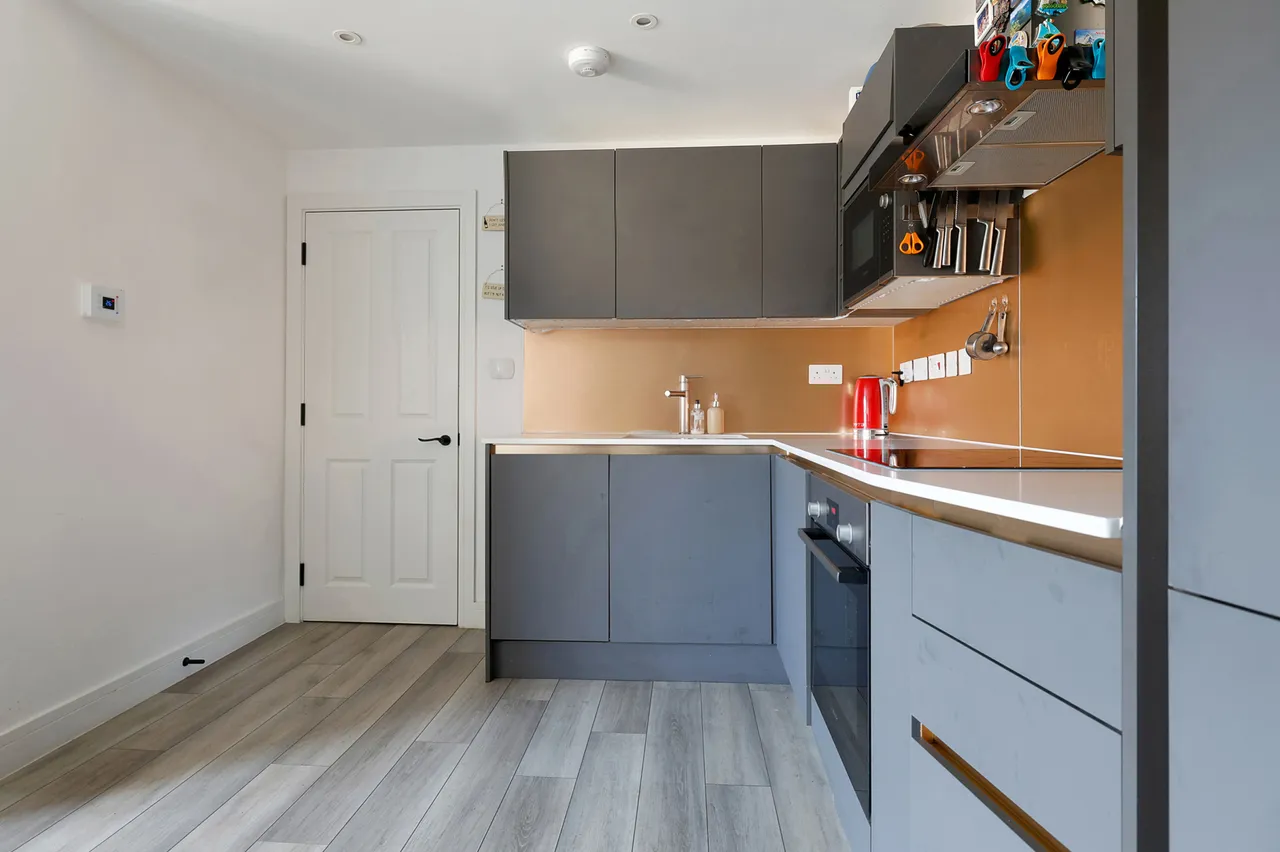 Bridge Street, Leatherhead, KT22, photo 5