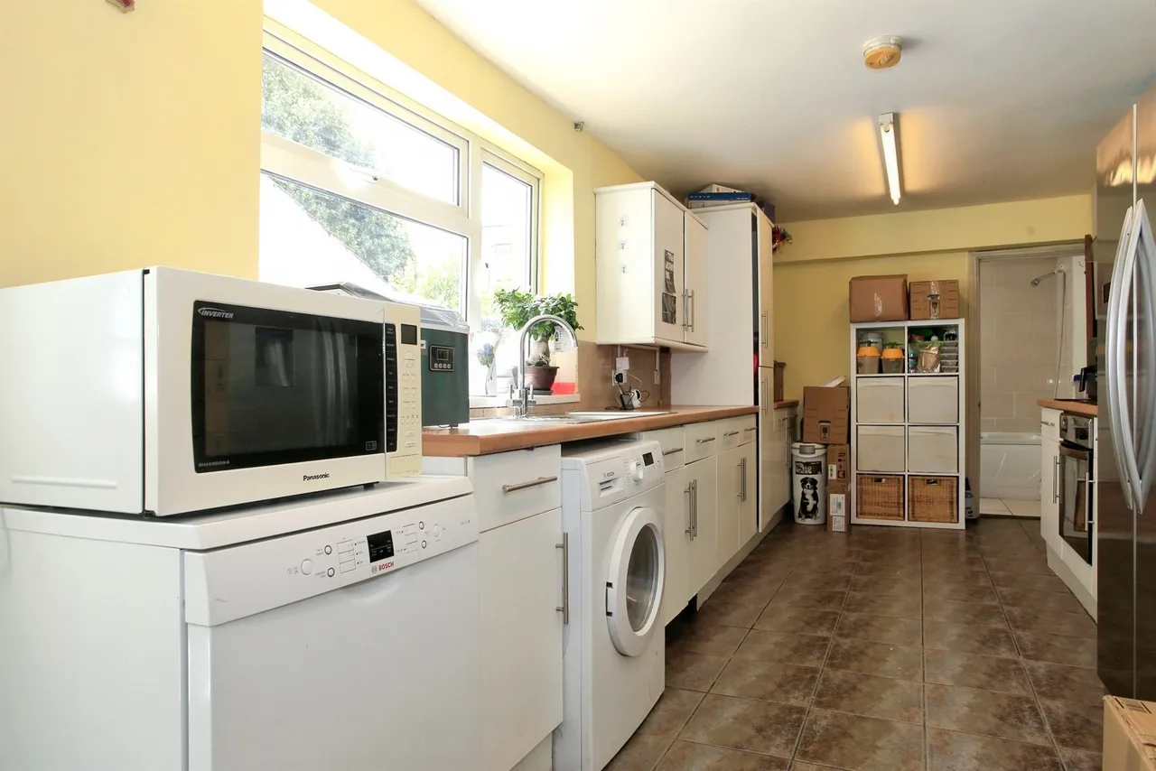 Oundle Road, PETERBOROUGH, photo 8