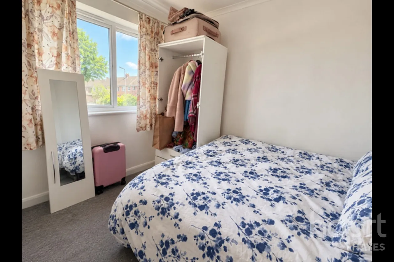 Savoy Avenue, Hayes, UB3, photo 8