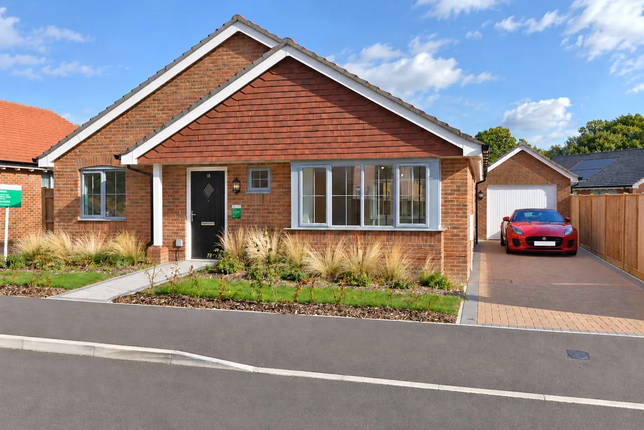 3 bed house for sale, Oakwood Grove, Alderholt, SP6