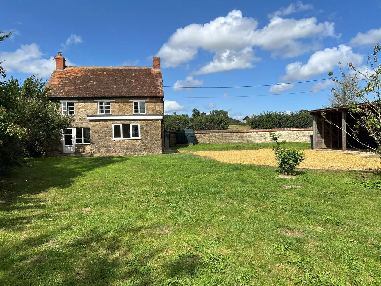 3 bed house for sale — Front Street East Stour, Gillingham, Dorset SP8 5LQ