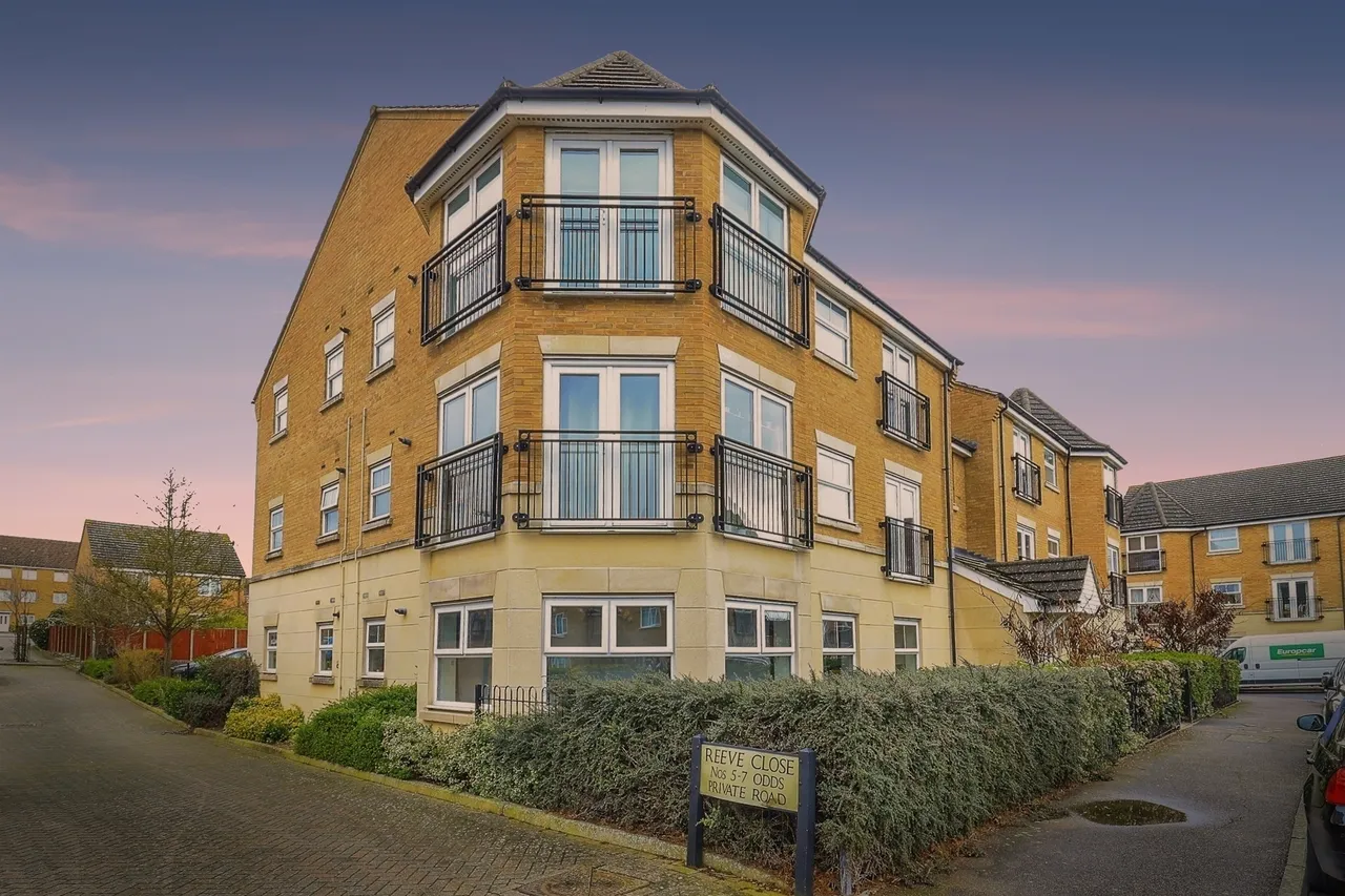 2 bed flat for sale, Reeve Close, Leighton Buzzard, LU7