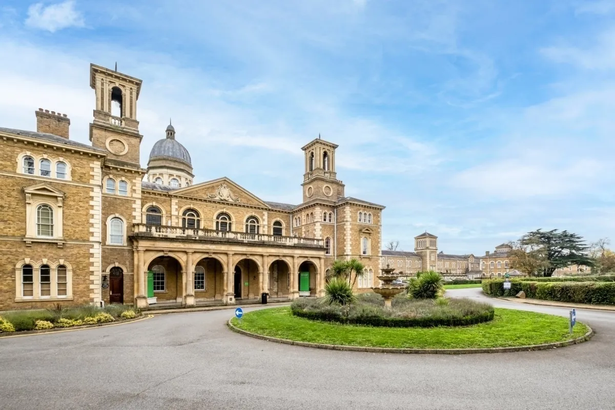 Royal Manor Drive London N11, photo 10