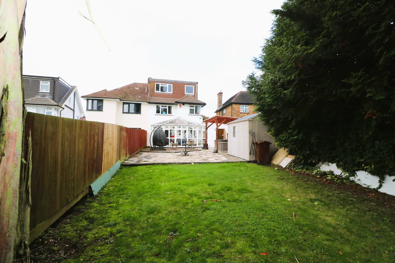 The Avenue, Harrow, HA3 7DB, photo 2