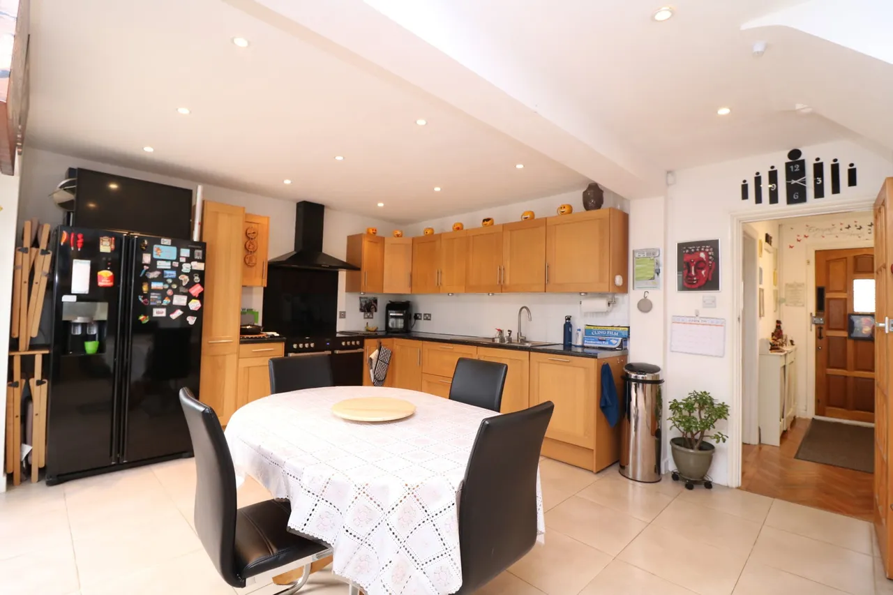The Avenue, Harrow, HA3 7DB, photo 6