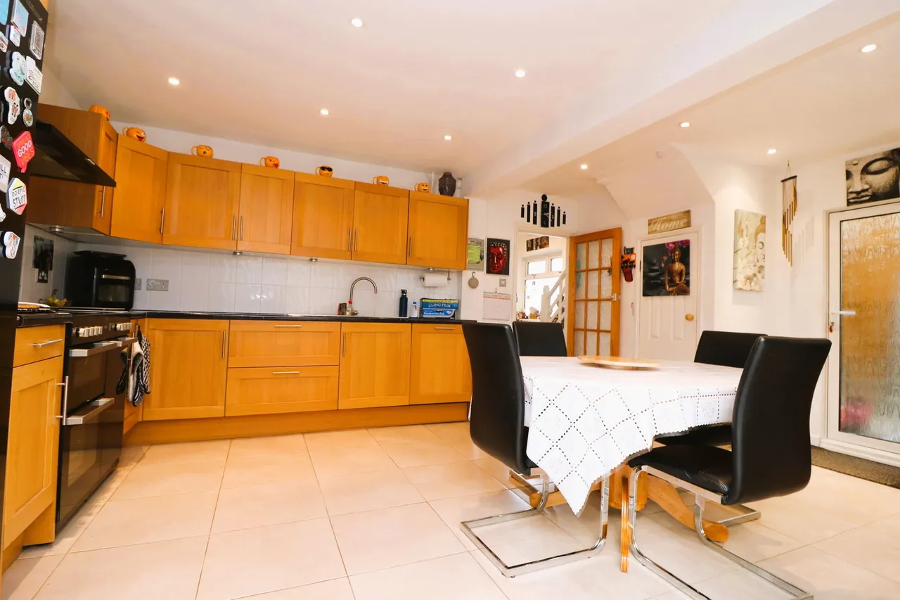 The Avenue, Harrow, HA3 7DB, photo 8