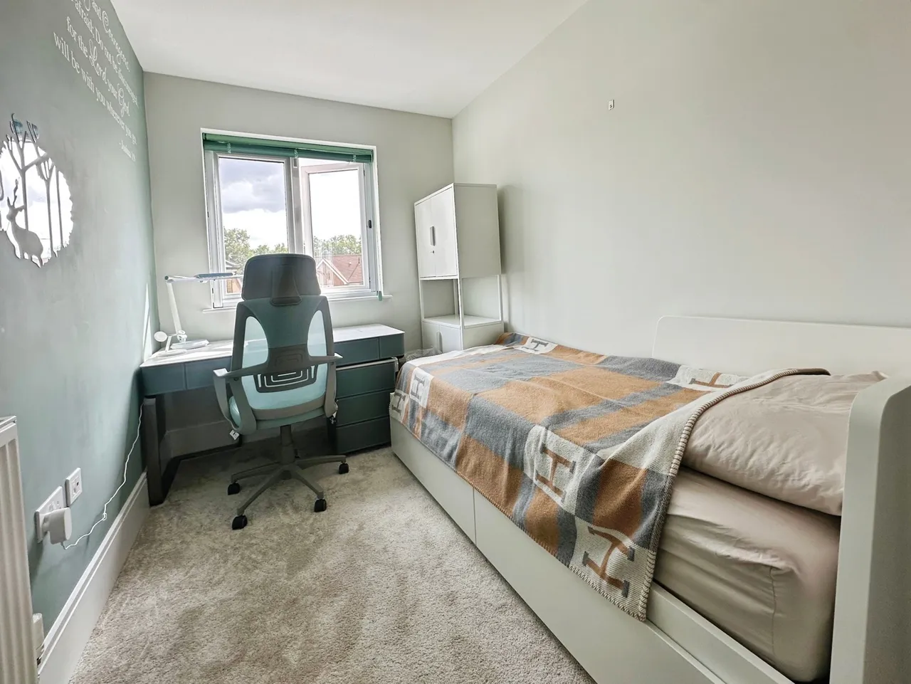 Nightingale View, Crookham Village, Fleet, Hampshire, GU51 5FB, photo 12