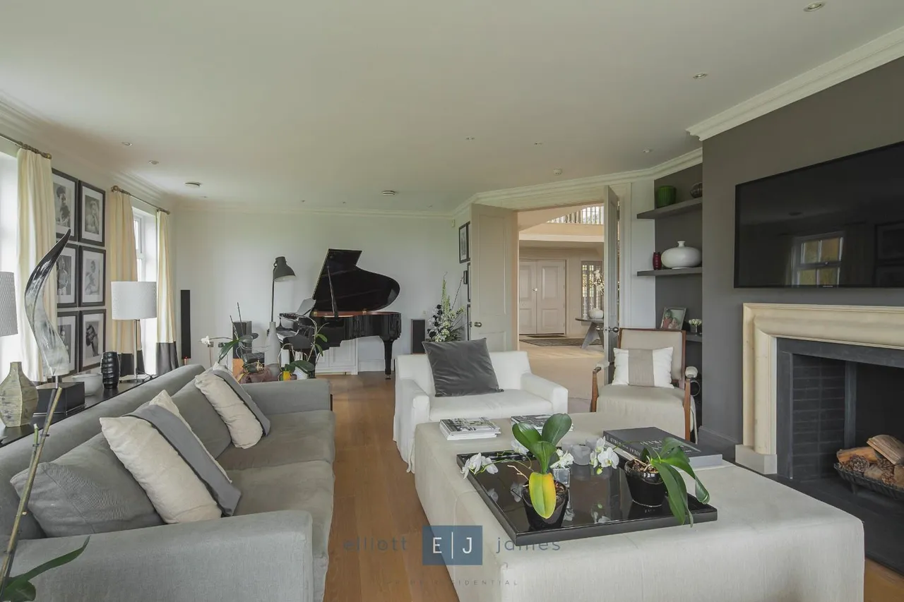 Mott Street, Loughton, photo 8