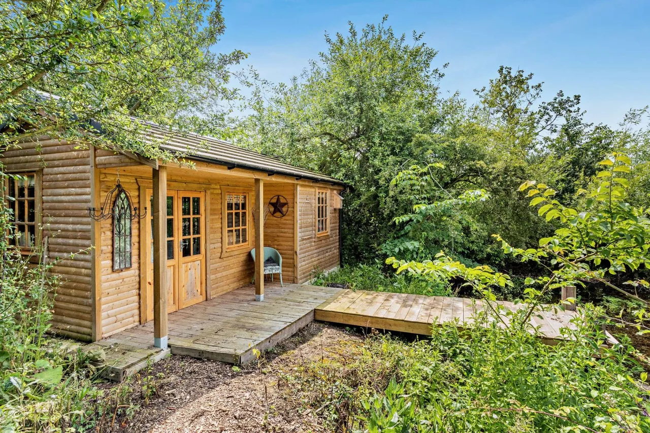 Tan Office, Mendlesham Green, Stowmarket, Suffolk, IP14 5RL, photo 11