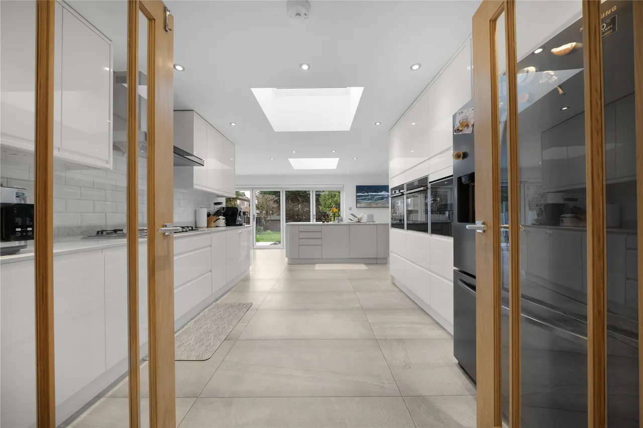 Bagshot Road, Knaphill, GU21, photo 6