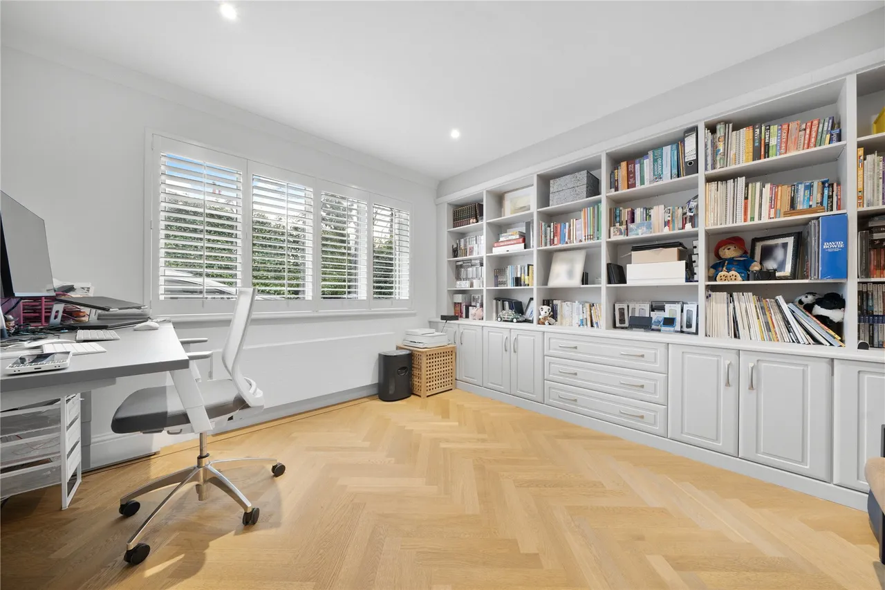 Bagshot Road, Knaphill, GU21, photo 3