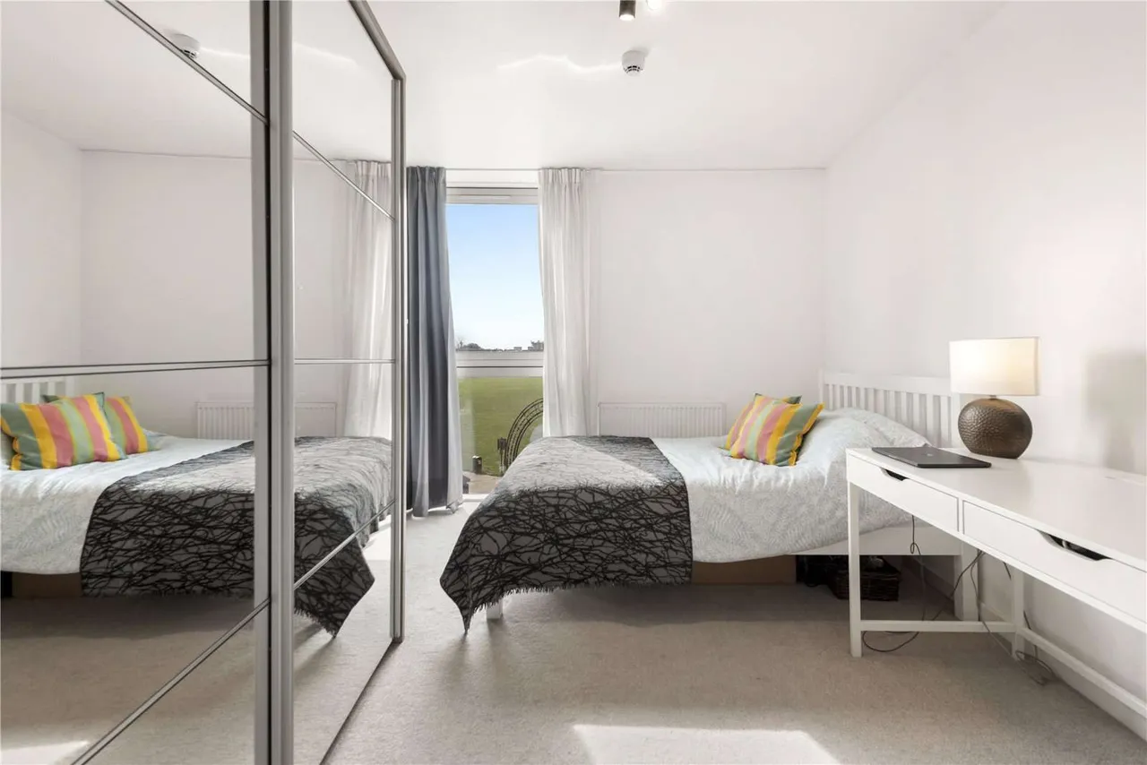 Mapleton Road, London, SW18 4GA, photo 8