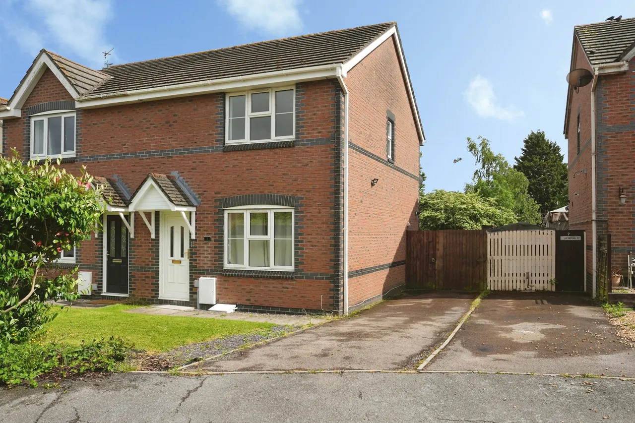 3 bed house for sale, St. Teilo Court, Undy, NP26