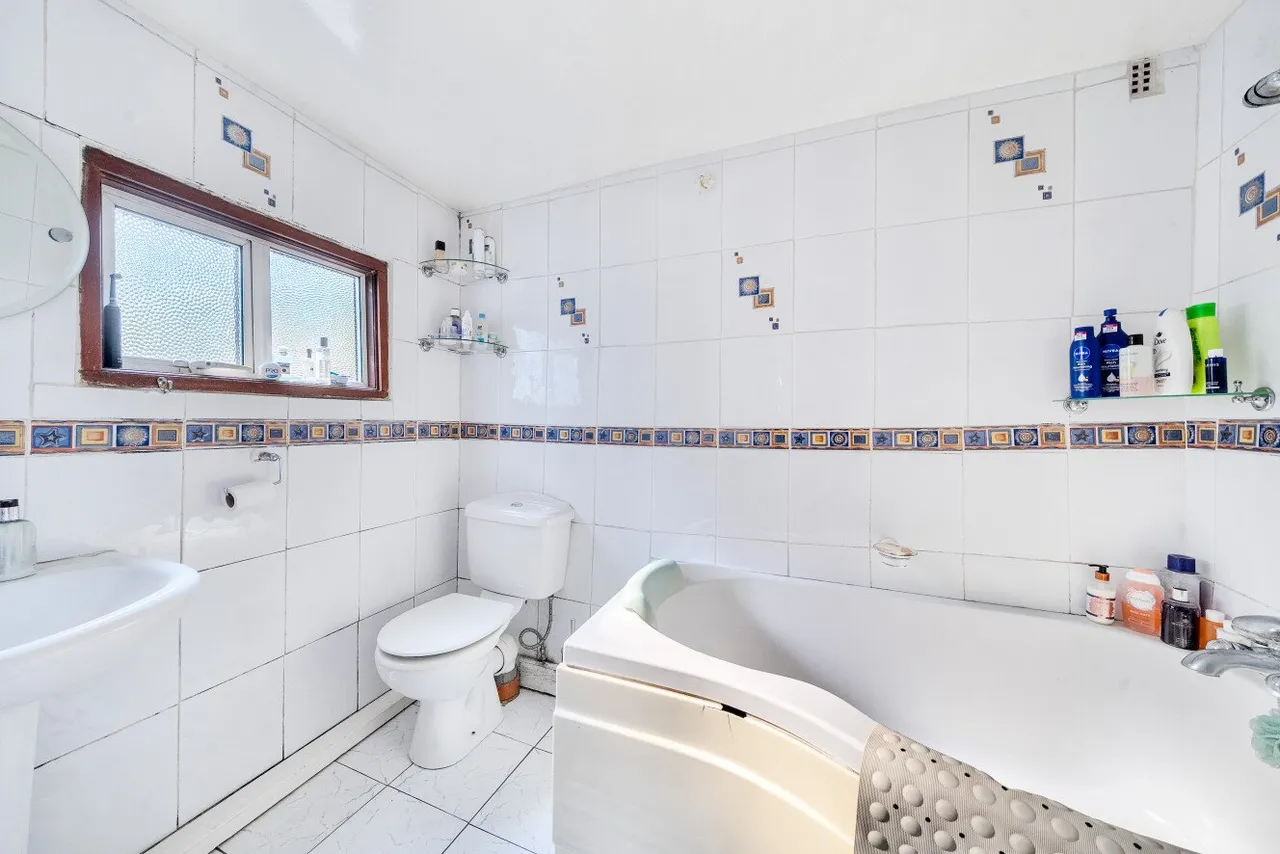 Davis Road, Acton, W3, photo 12