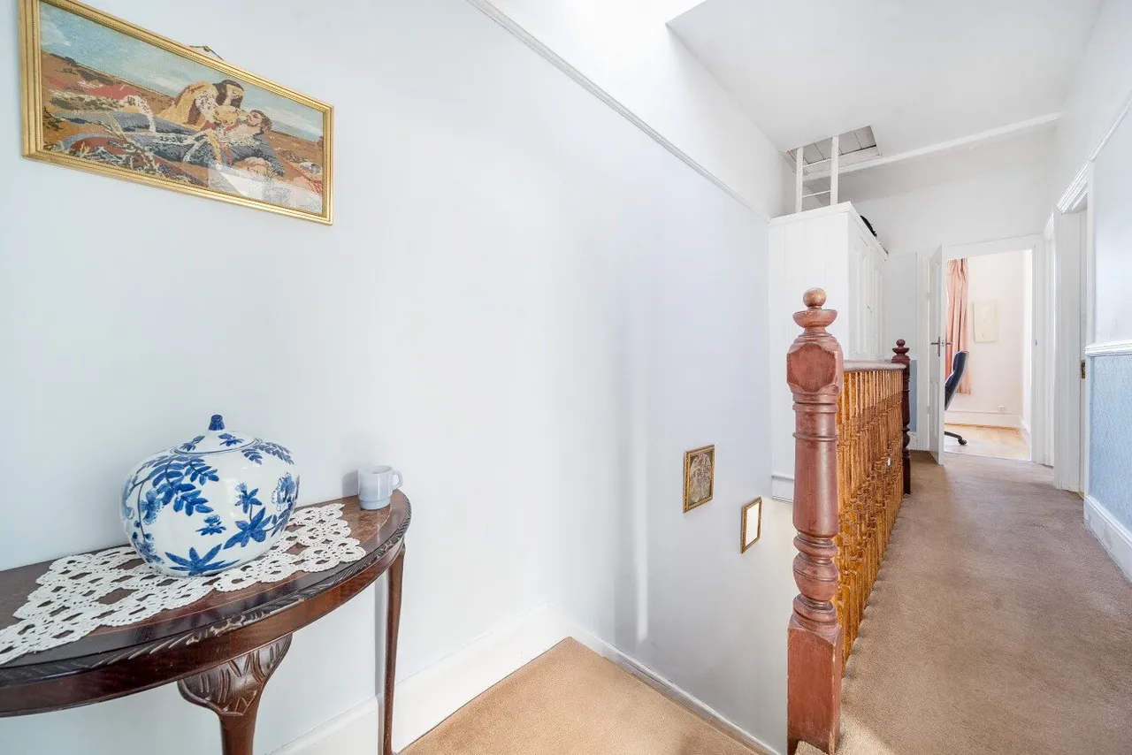 Davis Road, Acton, W3, photo 15