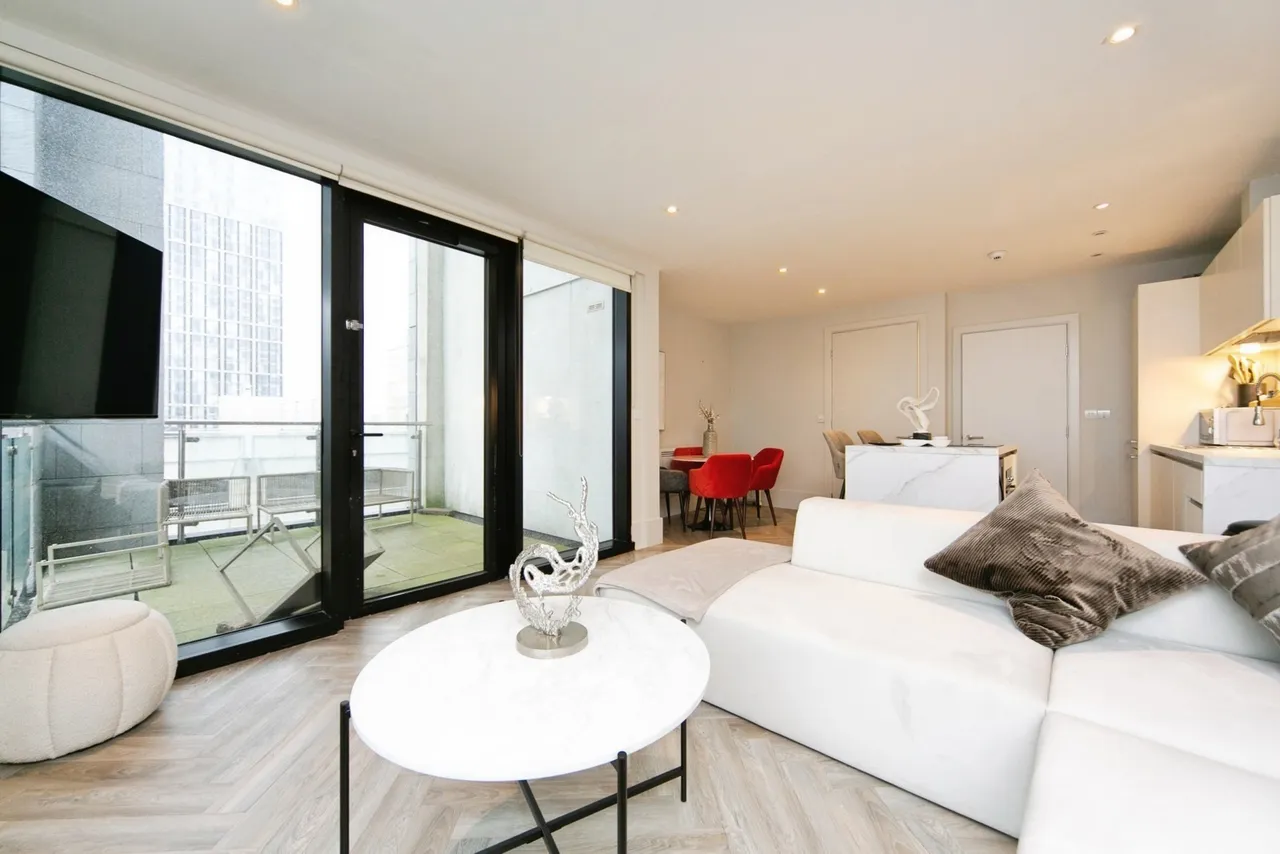 William Jessop Way, Liverpool, L3, photo 2