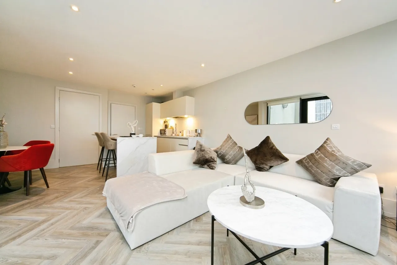 William Jessop Way, Liverpool, L3, photo 4