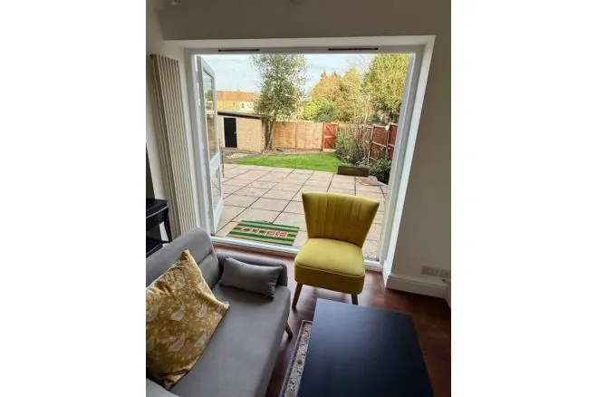 St. Judes Road, Egham, TW20, photo 6