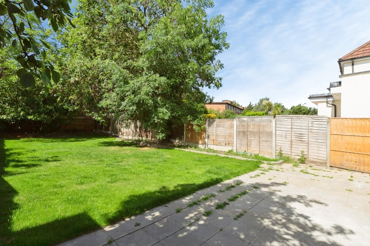 Beattyville Gardens, Ilford, IG6, photo 29