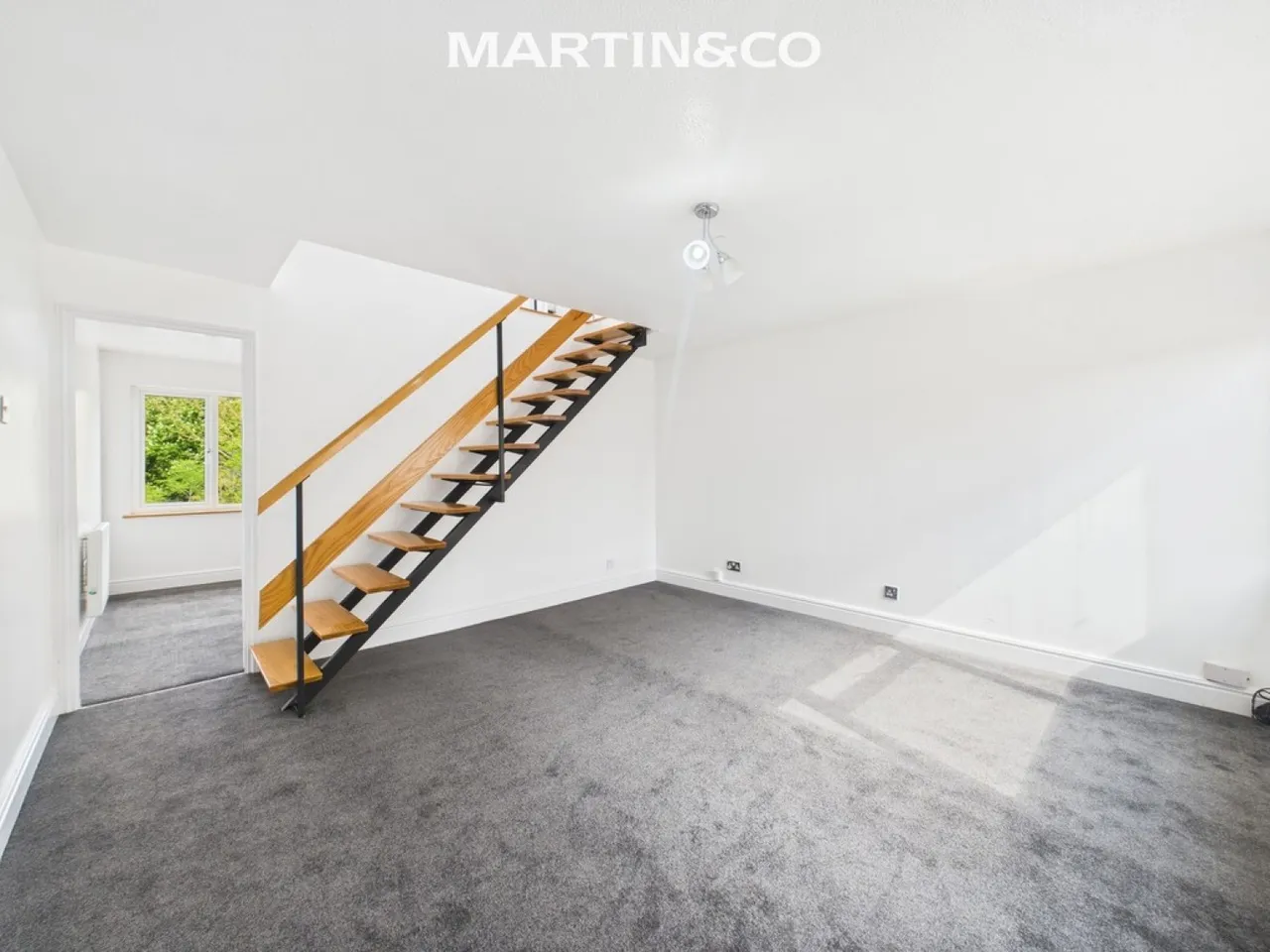 Ellison Way, Wokingham, photo 3